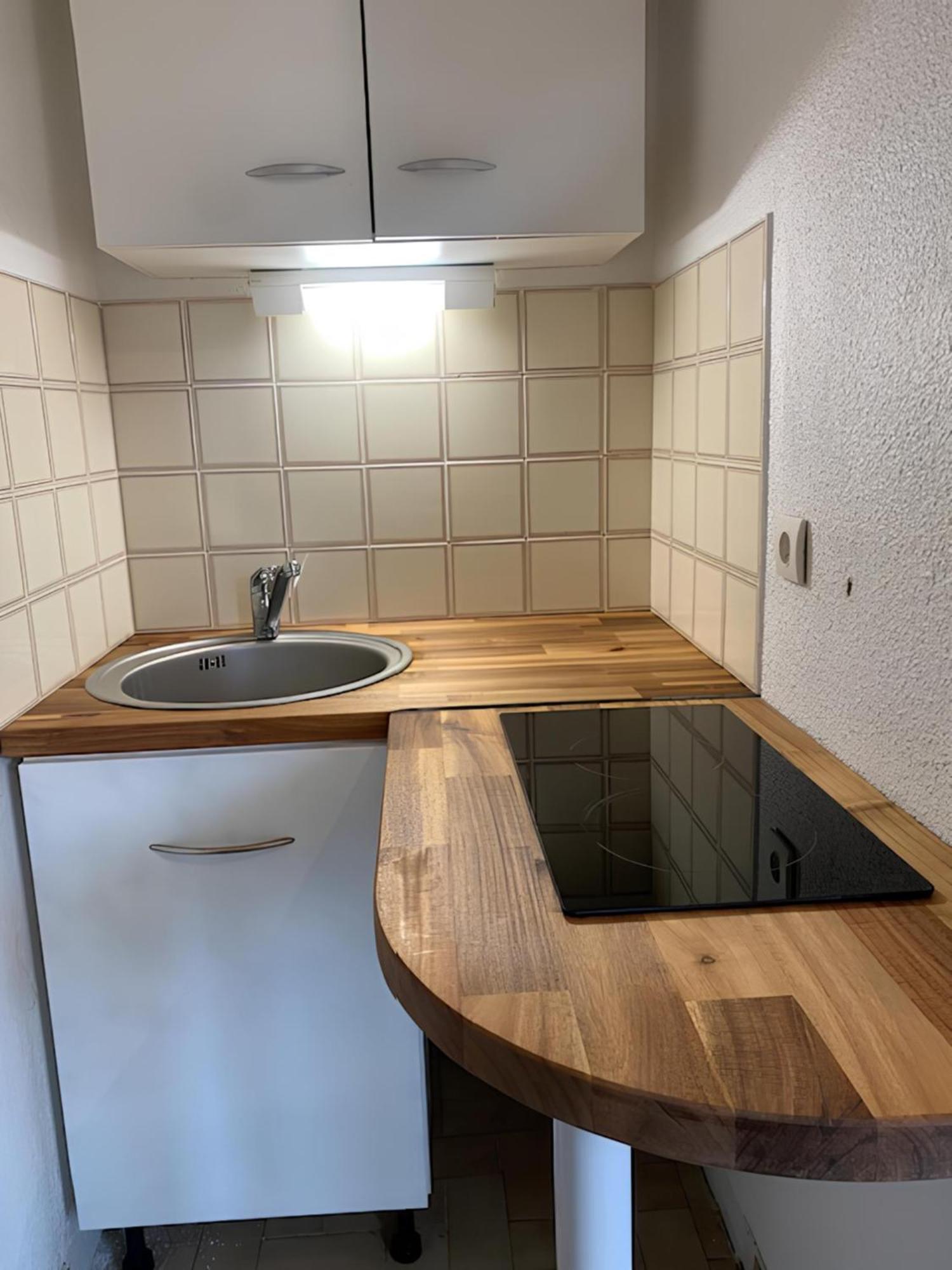 Apartment Avec Jardin Et Parking Prive A 3 Min A Pied De La St Pierre La